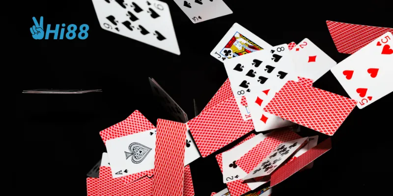 Đấu bài trực tuyến giúp kết nối người chơi và tăng thêm sự thú vị.